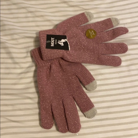 Tech Gloves - Picture 2 of 4